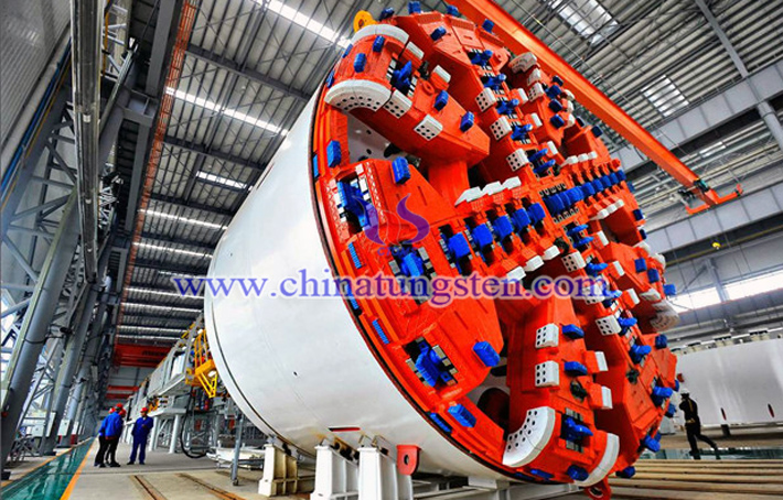 shield tunneling machine picture